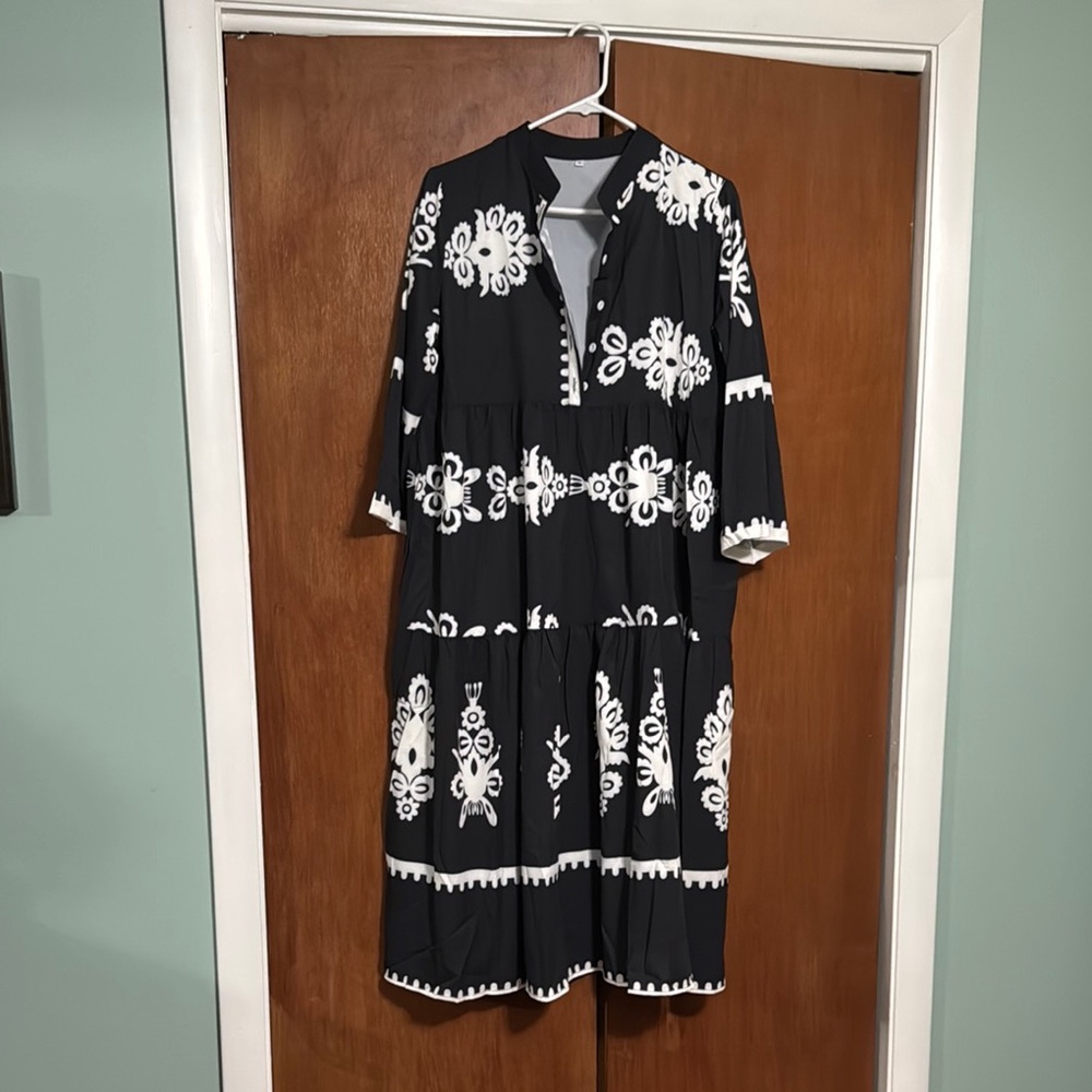 Black and White Patterned Women's Dress
